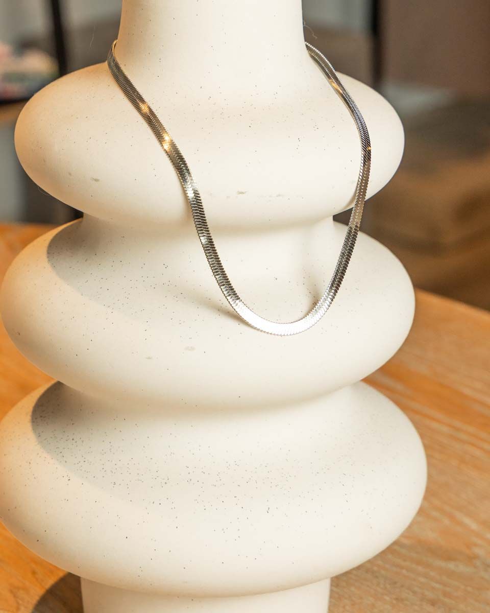 SILVER FLOW NECKLACE