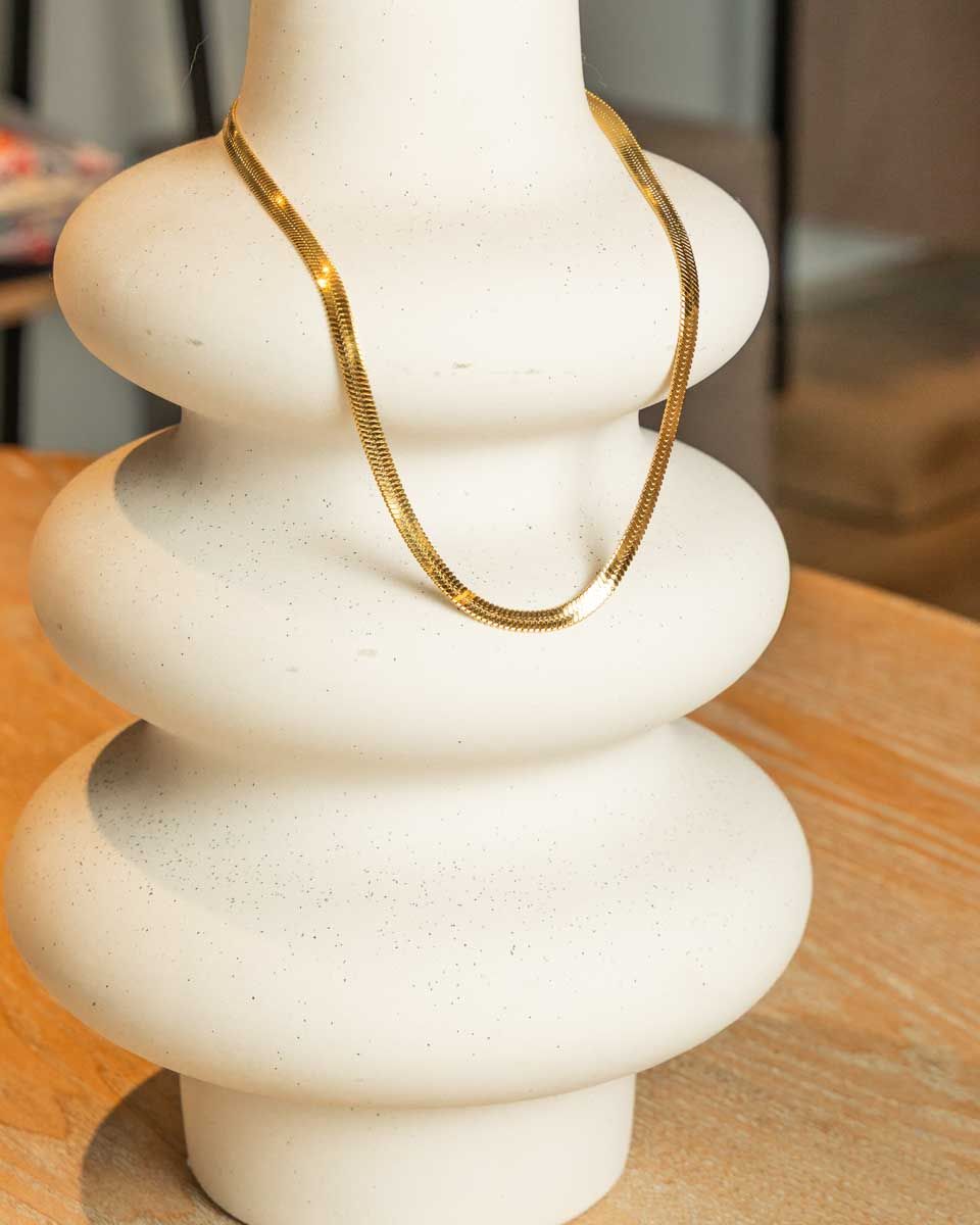 GOLDEN FLOW NECKLACE