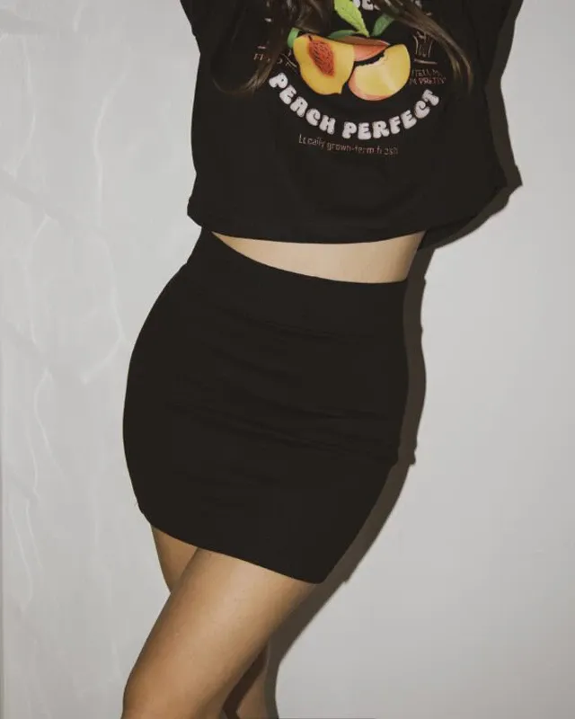 BLACK MINI SKIRT