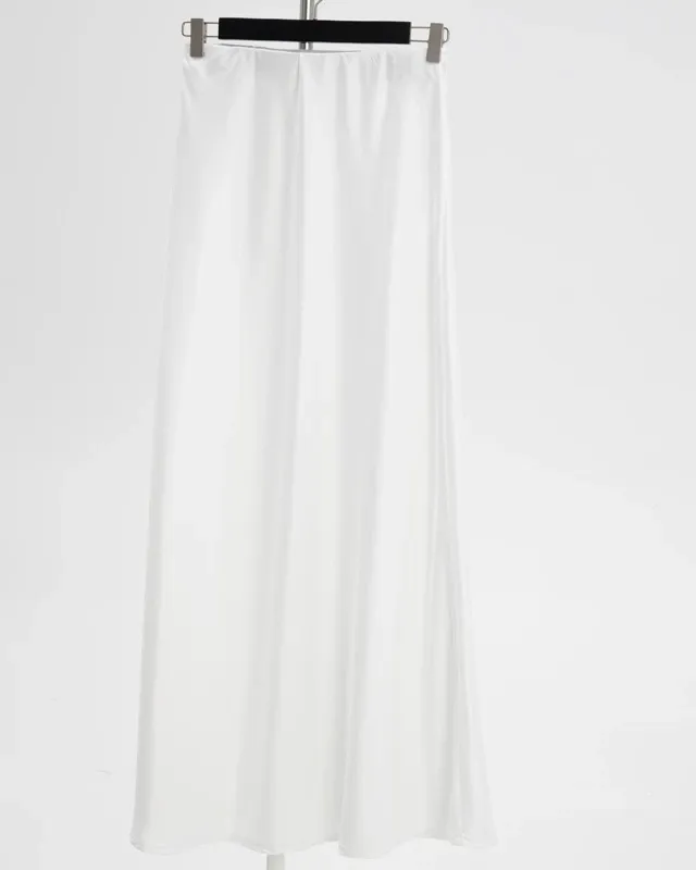 WHITE MAXI SKIRT
