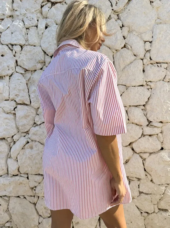 MARY RED SHIRT